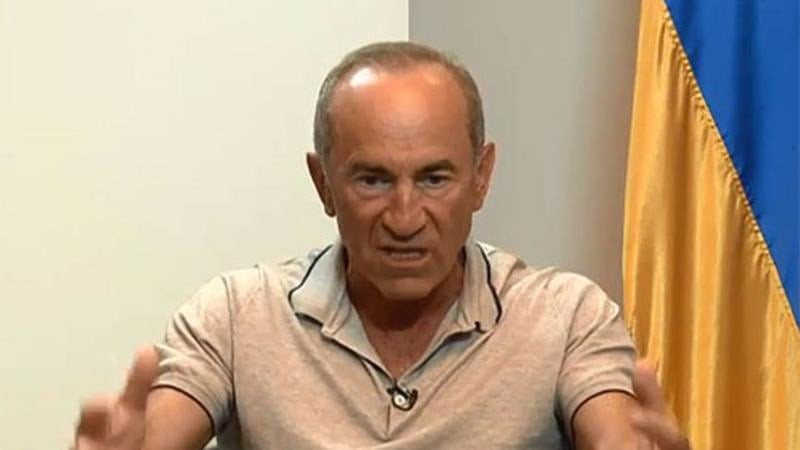 Ermənistanın sabiq prezidenti və oğlu qandallandı