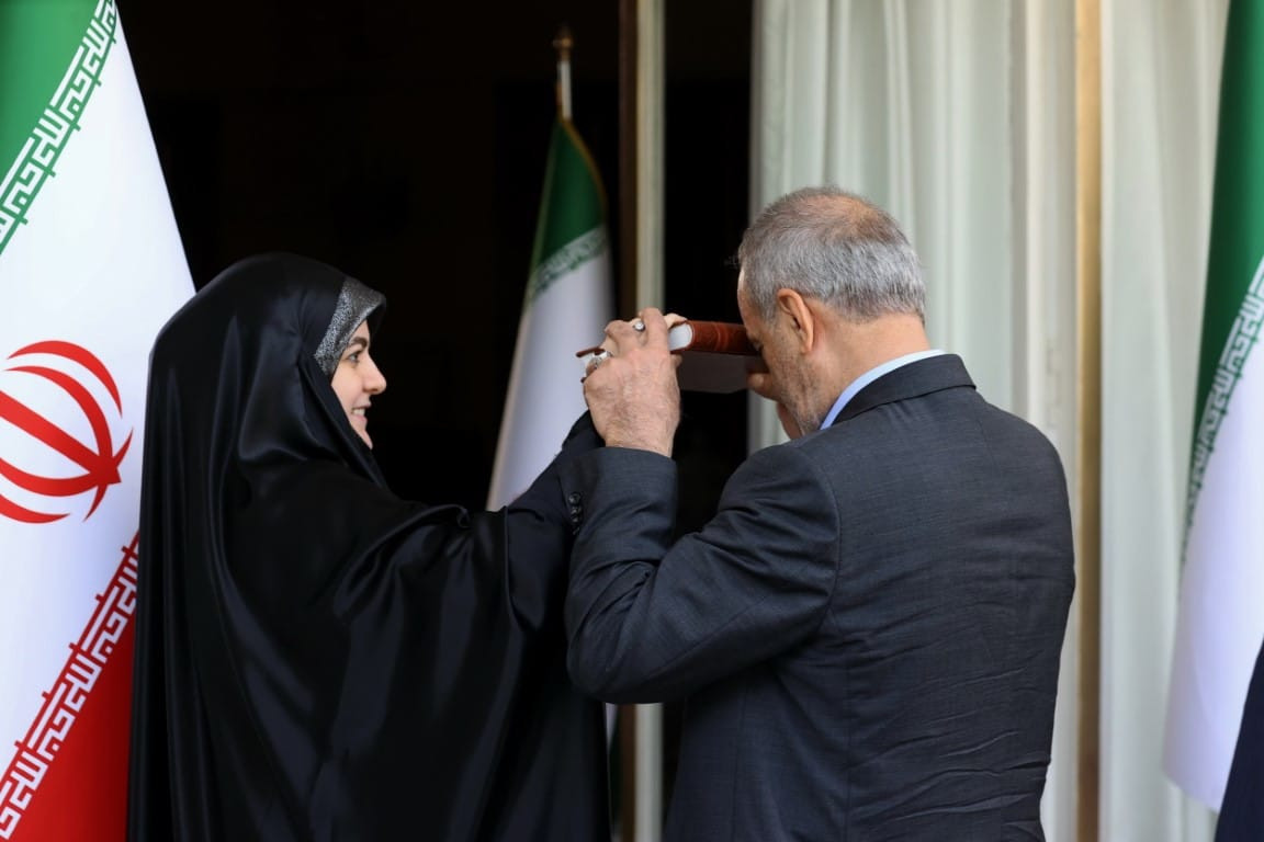 Pezeşkianın qızı Mehriban Əliyevaya məktub göndərdi: \"Böyük ehtiram və sevinc hissi ilə...\"