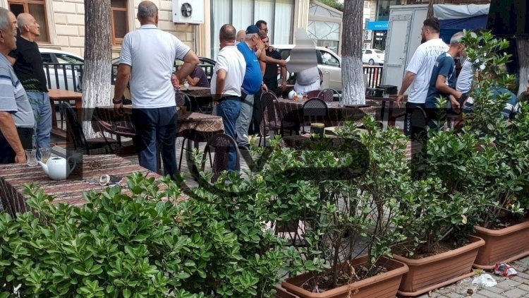 İcra başçısının atası Bakıda dava etdi: \"Baş nahiyəsinə küt alətlə zərbə endirib və...\"