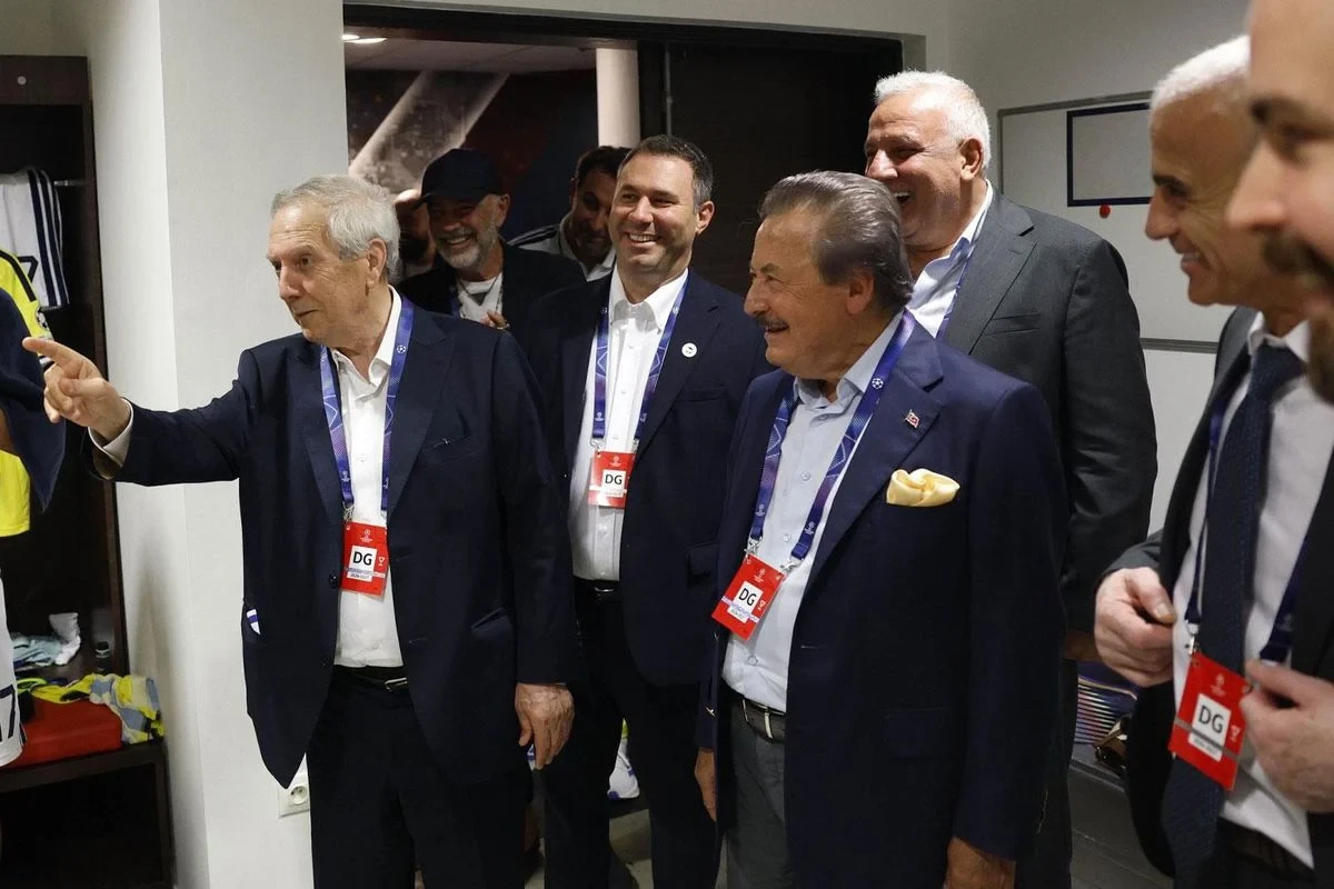 \"Fənərbağça\" futbolçularına mükafat veriləcək
