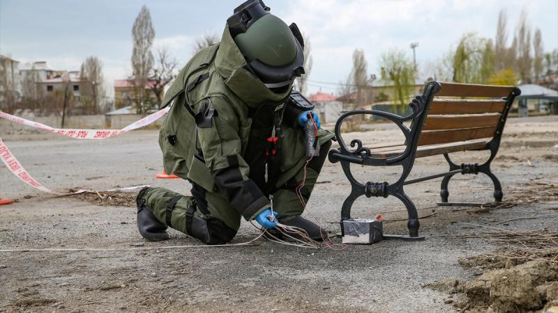 Berlində İkinci Dünya Müharibəsi dövrünə aid 100 kq-lıq bomba tapılıb