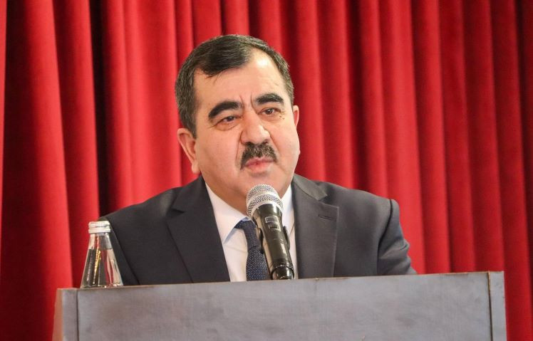 Akif Aşırlı DİM sədrindən yazdı: \"Bu qədər rüşvətin, korrupsiyanın, yerliçiliyin icində təmiz qalmaq olduqca çətindir\"