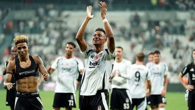 \"Beşiktaş\" Feliks Uduokhayı ilə bağlı açıqlama yayıb