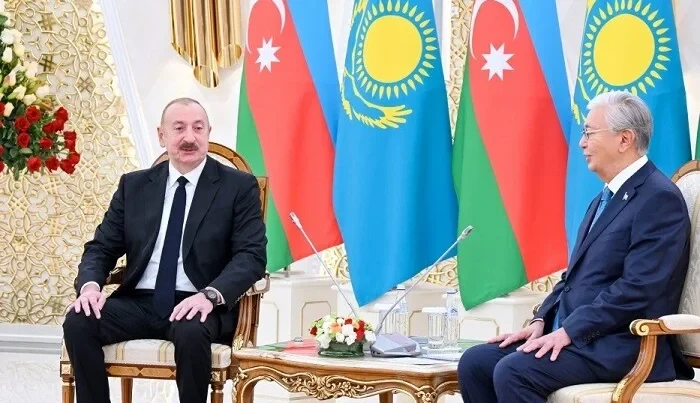 Bişkekdə İlham Əliyevlə Tokayev görüşüb