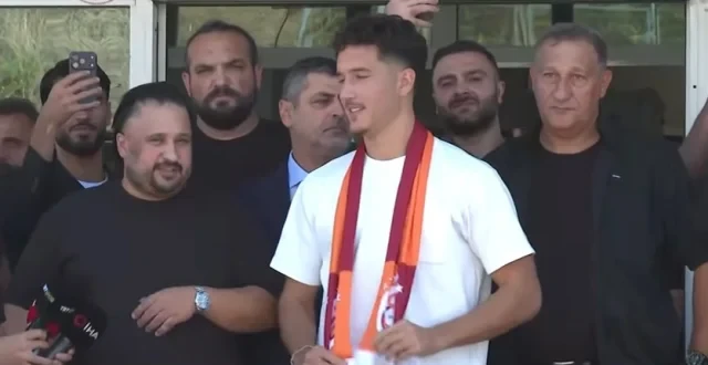 \"Qalatasaray\"ın yeni hücumçusu İstanbulda: \"Uşaqlıq arzum bu gün gerçəkləşir\"