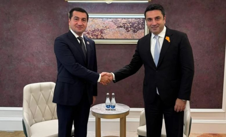 Hikmət Hacıyev Ermənistan Təhlükəsizlik Şurasının katibi ilə müzakirə apardı