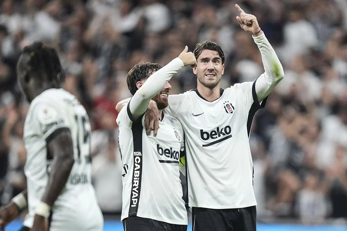Türkiyə Super Liqası: \"Beşiktaş\" 6 qol atdı, \"Trabzonspor\" isə...