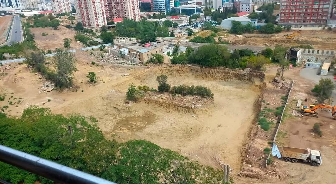 “Bakı-2040” Baş Planı pozuldu: Parkın yerində bina tikilir + FOTOLAR