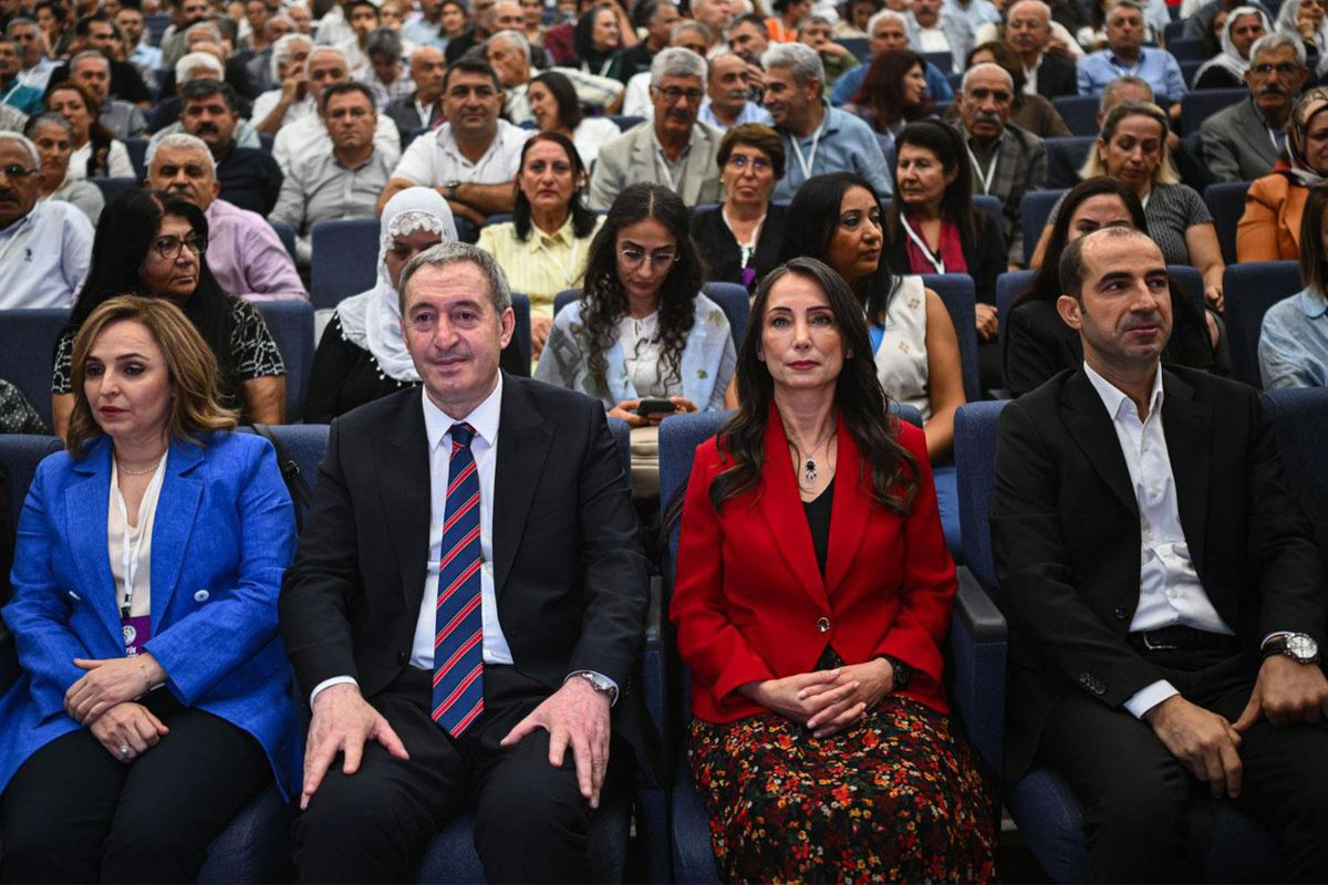 DEM Partiyasının adı bir daha dəyişir: \"Yeni bir hərəkat quracağıq\"
