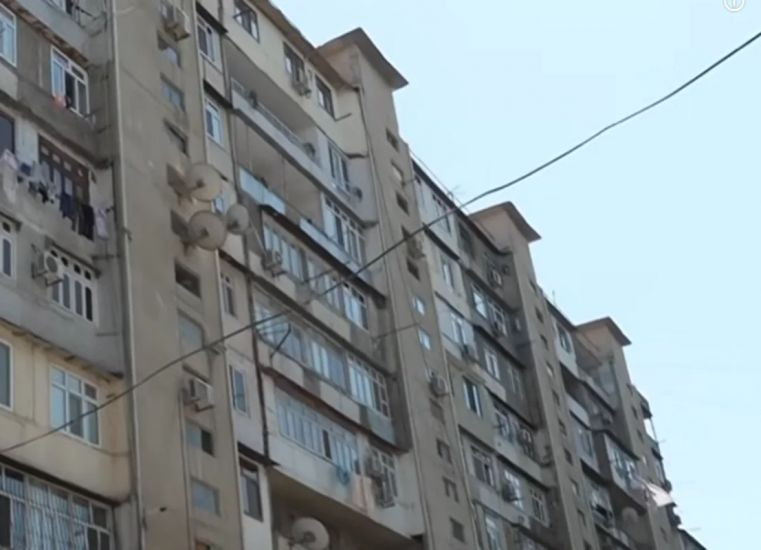 \"Dedilər ki, burada İcra Hakimiyyəti ilə bələdiyyə...\" - Xətaidə daha bir qalmaqal + VİDEO
