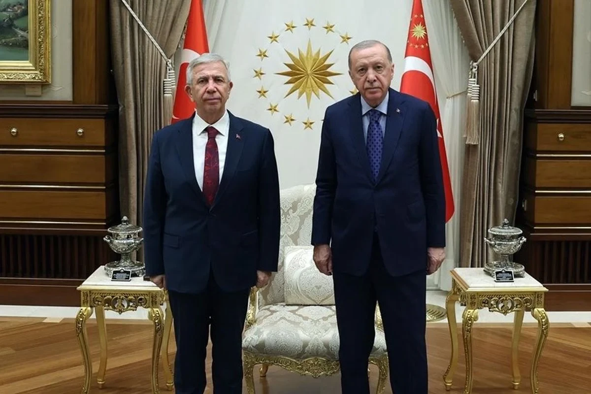 ƏRDOĞAN ELƏ SİYASİ GEDİŞ ELƏDİ Kİ... - Müxalifətin vahid namizədliyinə adı hallanan Yavaşla qapalı görüşdən ilk açıqlamalar (FOTO)