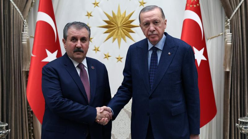 Ərdoğan partiya sədrini qəbul etdi
