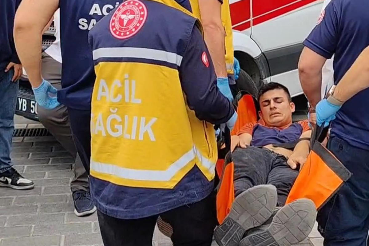 İstanbulda valyutadəyişmə məntəqəsində silahlı insident: 2 nəfər öldürüldü, 2 yaralı var