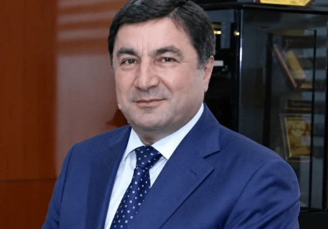 Keçmiş aparat rəhbərinə ölkədən çıxışa məhdudiyyət qoyulub