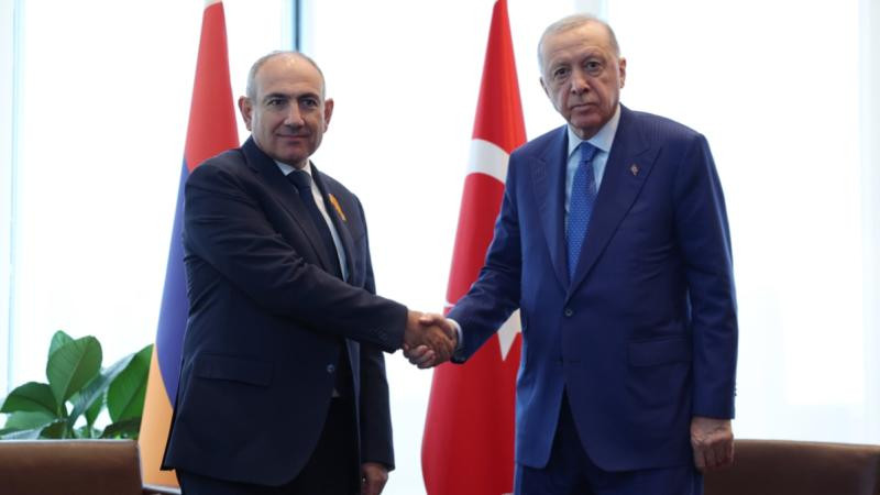 Ərdoğanla Paşinyan bir arada - ABŞ-da görüş oldu + FOTOLAR