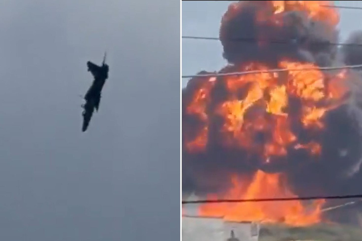 Böyük Britaniyada qırıcı təyyarə qəzaya uğrayıb - 2 pilot son anda xilas olub (FOTO)