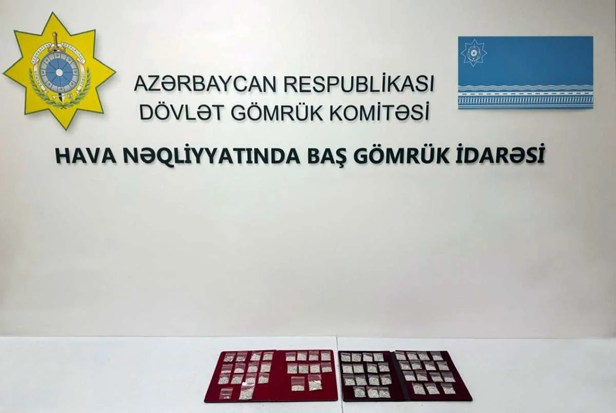 Hava limanında sərnişindən dəyəri 4 milyon manatdan çox brilyant aşkarlanıb