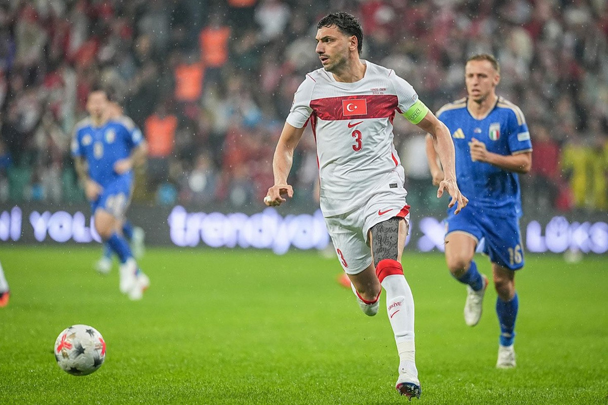 Türkiyə yığmasının futbolçusu üzr istədi: \"Utanırıq\"