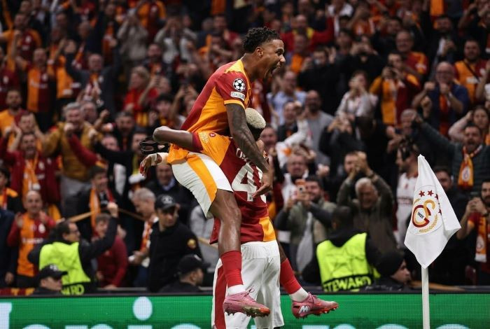 \"Qalatasaray\"ın futbolçusu yığmadan gedir? - Açıqlama