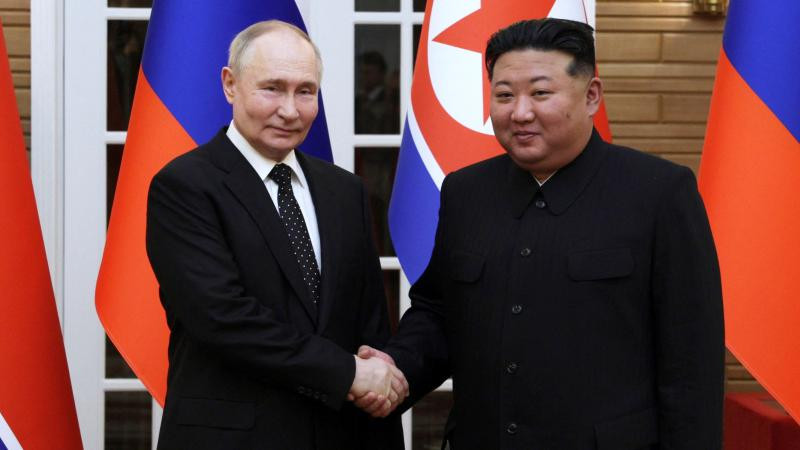 Şimali Koreya lideri: \"Putinin lideriyi ilə Rusiyaya qarşı sarsılmaz dəstəyimiz var\"