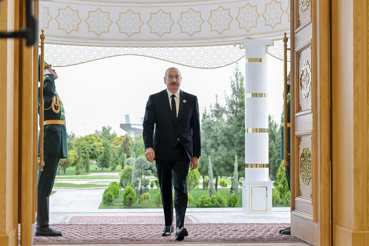 Prezident İlham Əliyev MDB Dövlət Başçıları Şurasının iclasında - FOTO