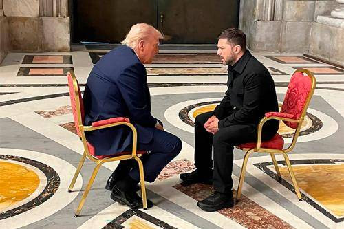 Trampın Zelenskiyə sərt mesaj verdi: \"Bu, rüsvayçılıqdır! Vurulacaq çoxlu başqa yer var\" - \"Səndənsə, Putinlə işləmək daha asan və yaxşıdır\"