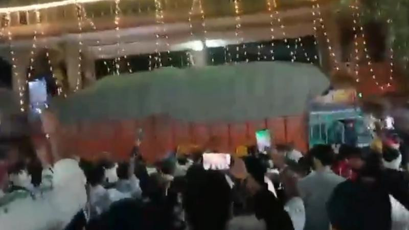 Hindistanda yük maşını kütləni \"tapdaladı\" - 17&nbsp; nəfər öldü, 36 nəfər xəsarət aldı