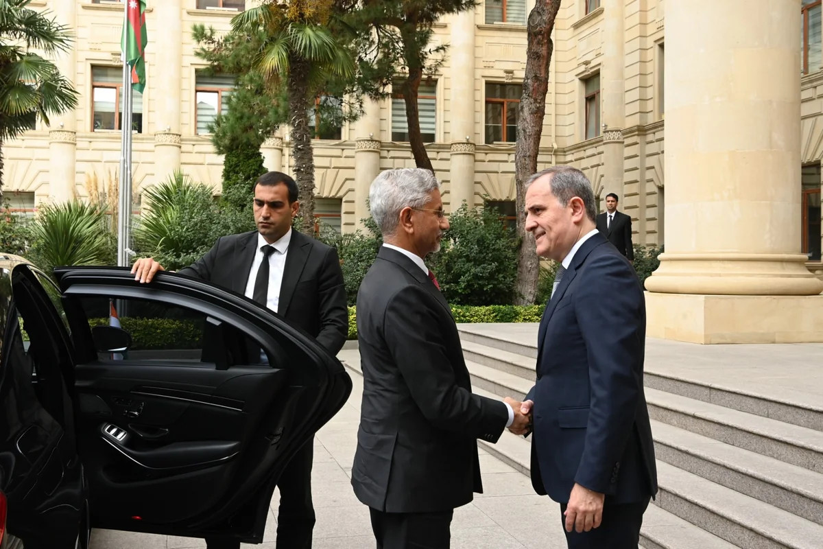 Ceyhun Bayramov Hindistan XİN başçısını belə qarşıladı - FOTOLAR