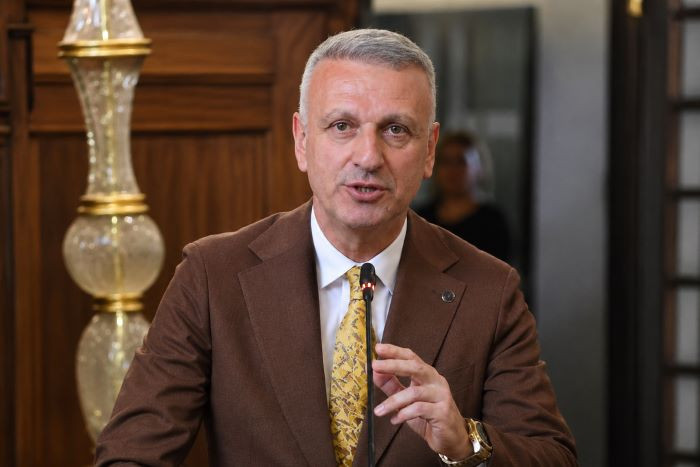 ƏRDOĞAN MÜŞAVİRİNİ VƏZİFƏDƏN AZAD ETDİ&nbsp;