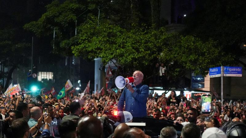 Ali təhsili olmayan və 4-cü dəfə prezident seçilən 81 yaşlı Silva: \"Braziliya heç kimin arxa bağçası deyil və olmayacaq\"