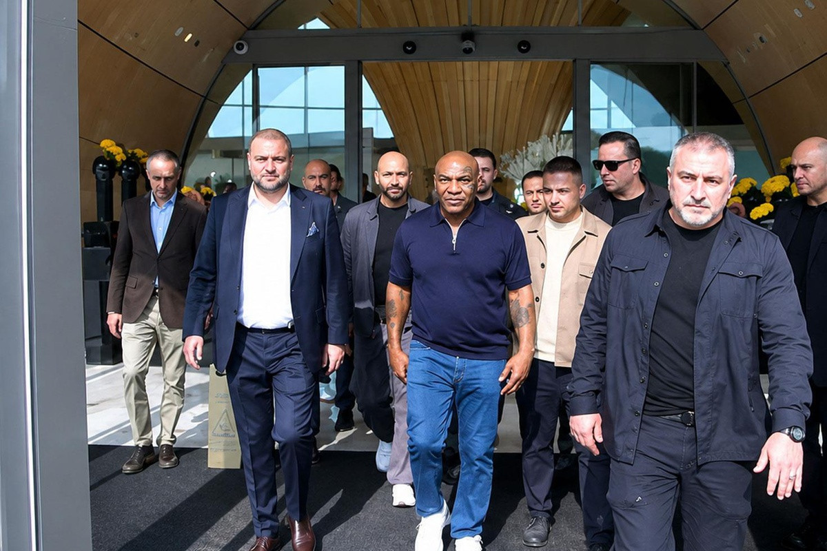 Mayk Tayson İstanbula gəldi: \"Mən yalnız Braziliya və Argentinanı izləyirəm, mənə onlar haqda danışın\" - FOTOLAR