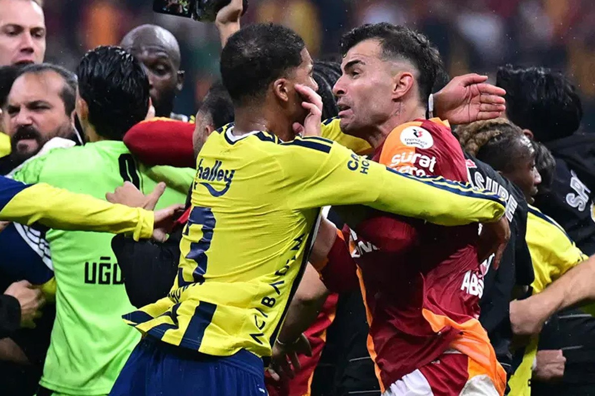 Derbidə əlbəyaxa dava - \"Qalatasaray\" və \"Fənərbaxça\" futbolçularını ağır cəzalar gözləyir
