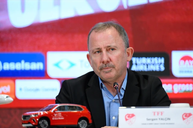 Bir vaxtlar tənqid etdiyi futbolçular zənginə cavab vermir - Sergen Yalçın çıxılmaz vəziyyətə düşüb