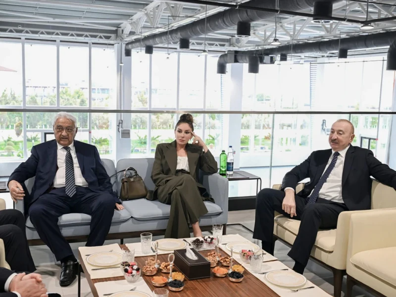 Prezident və birinci xanım Milli Aviasiya Akademiyasında - FOTOLAR