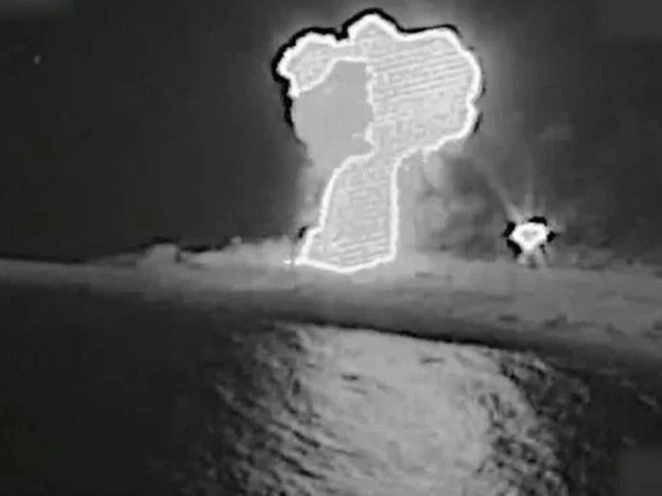 ABŞ ORDUSU İRAN GƏMİSİNİ VURDU: “Xəbərdarlığa məhəl qoymadılar...”