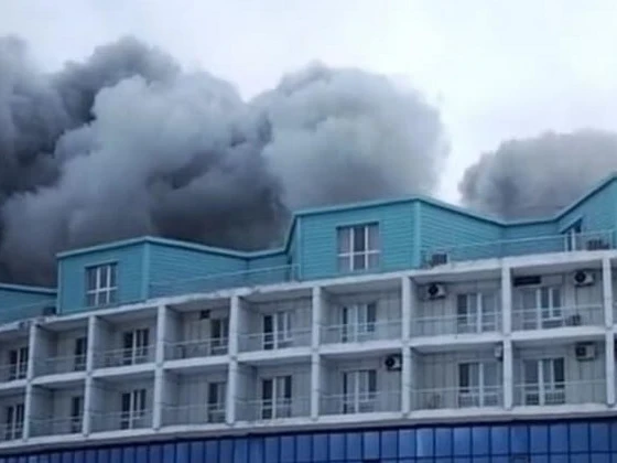BAKIDA MƏŞHUR HOTELDƏ GÜCLÜ YANĞIN: bura kimindir?  + VİDEOLAR (Yenilənib)