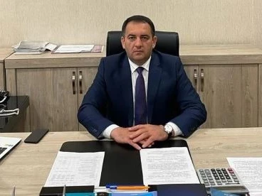 Xətai bələdiyyəsinin sədri bıçaqlandı - ŞOK TƏFƏRRÜAT