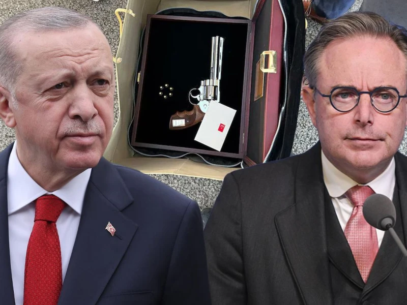 Ərdoğanın daha bir liderə hədiyyə etdiyi tapança gündəm oldu – Hava limanında xəbər tutdu və…  