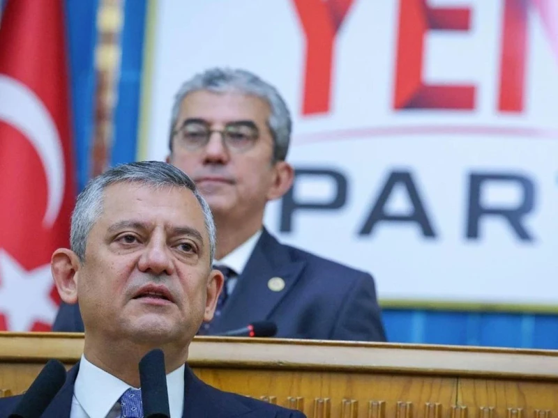 CHP ÇÖKÜR: 200-DƏN ARTIQ BƏLƏDİYYƏ SƏDRİ İSTEFA VERDİ