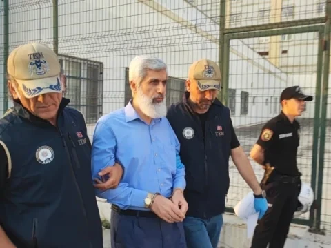 TÜRKİYƏDƏ DAHA BİR TƏRİQƏT LİDERİ QANDALLANDI: arvadiyla birgə... + FOTOLAR