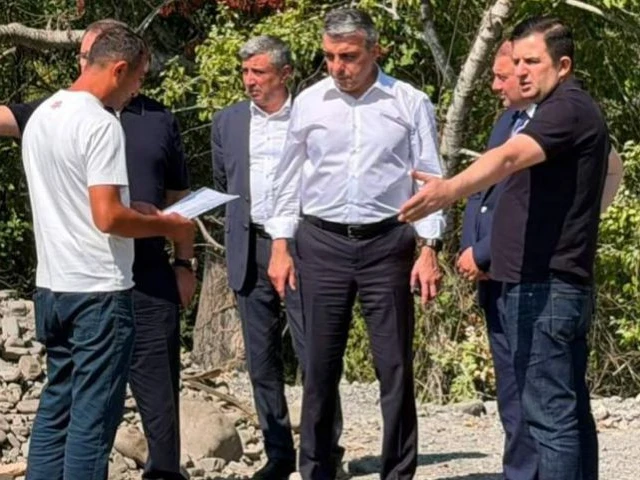 DƏYİŞƏN SƏDR, DƏYİŞMƏYƏN İDARƏÇİLİK: yaxud AAYDA-da kimlərin ulduzu parlayıb?