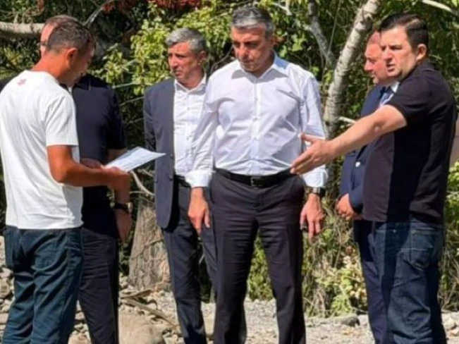DƏYİŞƏN SƏDR, DƏYİŞMƏYƏN İDARƏÇİLİK: yaxud AAYDA-da kimlərin ulduzu parlayıb?
