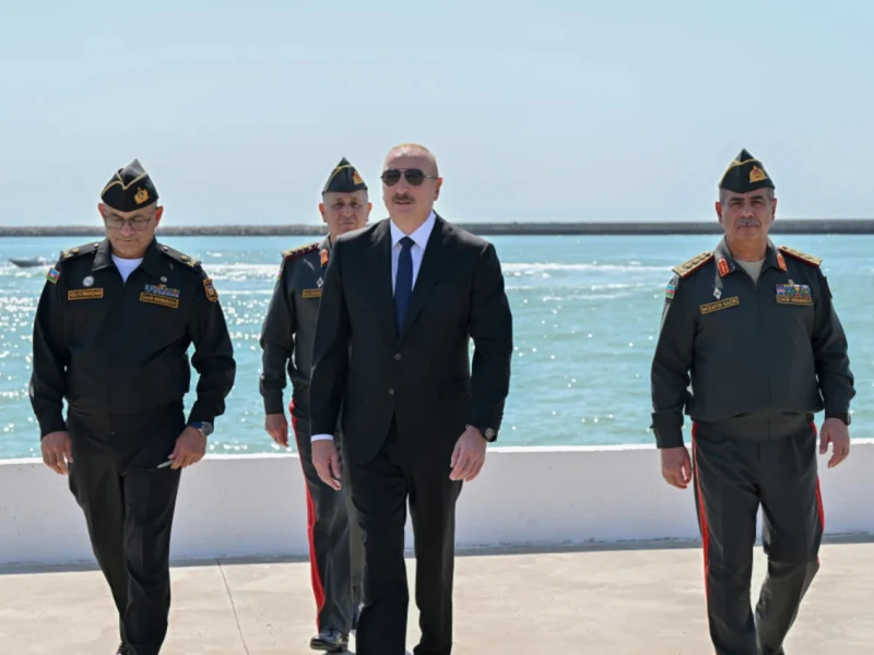 Prezident İlham Əliyev və birinci xanım Hərbi Dəniz Qüvvələrində - FOTOLAR