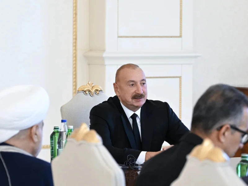 İlham Əliyev beynəlxalq konfransın iştirakçılarını qəbul etdi - Maraqlı dialoq + FOTOLAR (YENİLƏNİB)