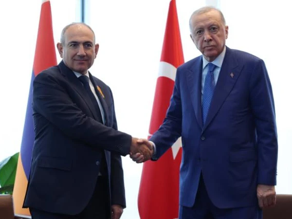Ərdoğanla Paşinyan bir arada - ABŞ-da görüş oldu + FOTOLAR