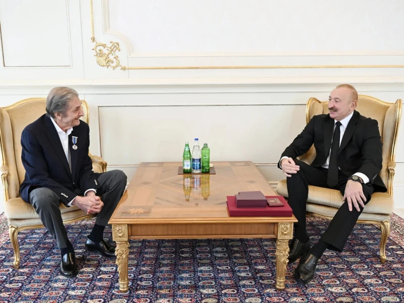 Prezident İlham Əliyev Fərhad Xəlilova \"İstiqlal\" ordenini təqdim edib - FOTOLAR