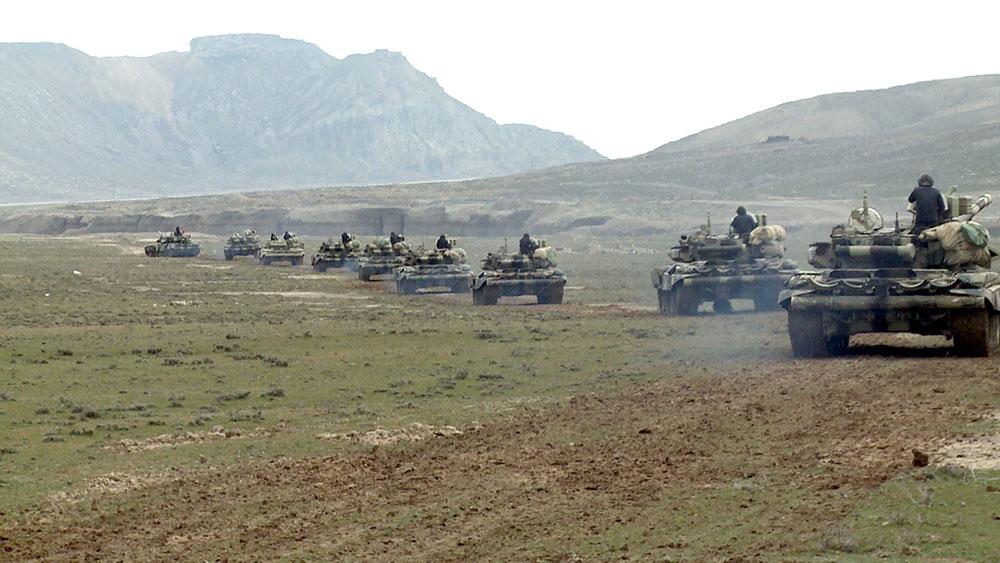 15 min əsgər, 300 tank, 400 raket və artilleriya qurğusu, 50-dək hərbi aviasiya... - Azərbaycan ordusu hərəkətləndi